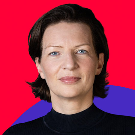 Portrait of Constanze Buchheim - Founder & Managing Partner at i-potentials and guest at the 27th episode of Thomas Kohler's The People Factor Podcast