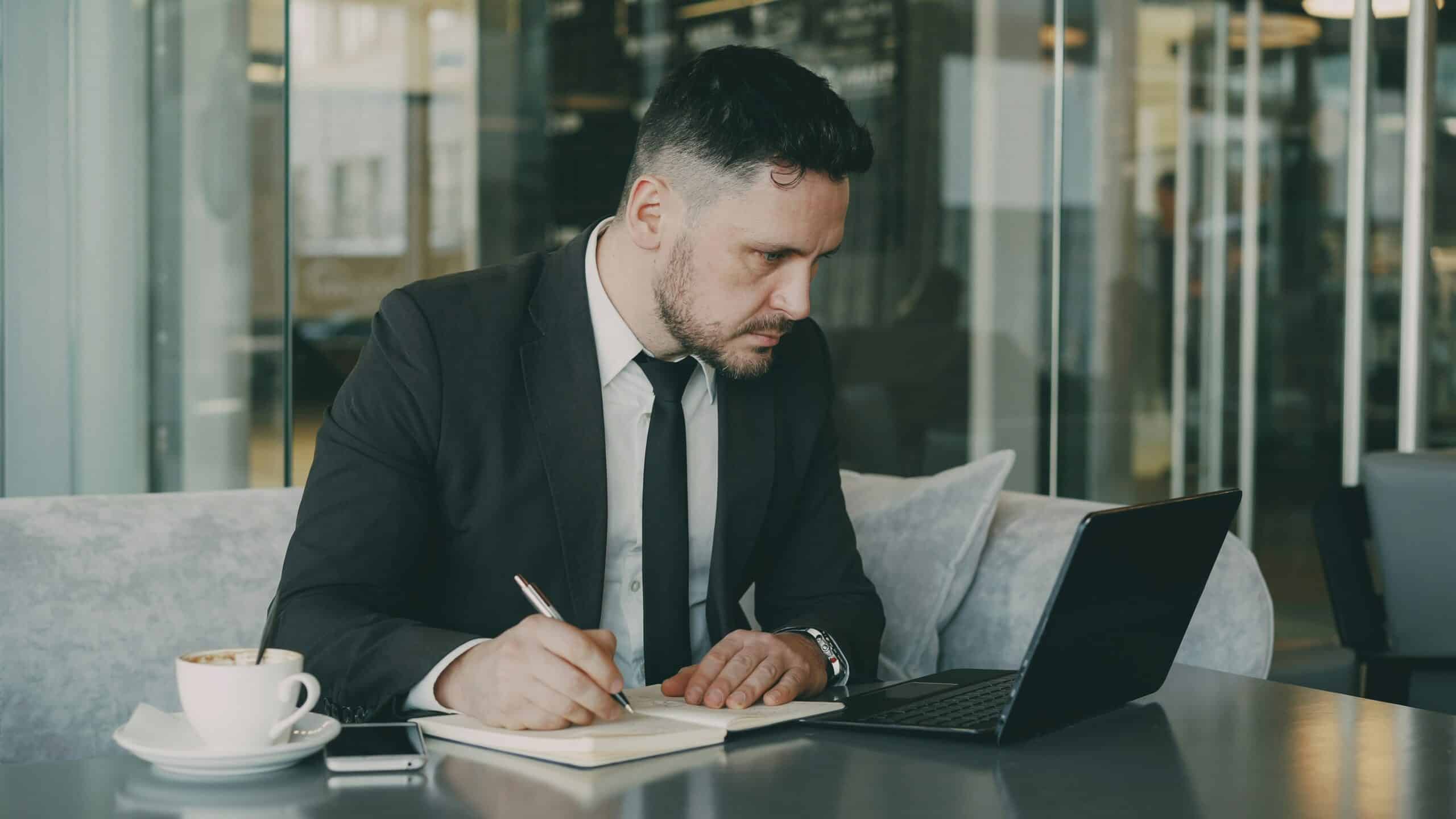 Wie man einen Enterprise Customer Success Manager für KI-Unternehmen einstellt